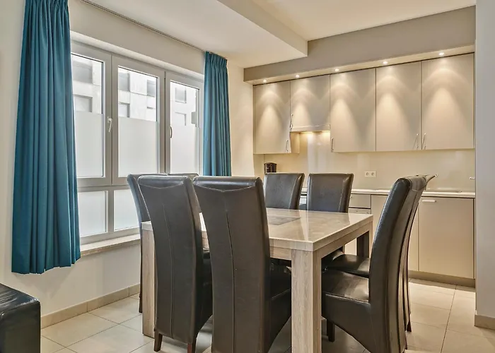 아파트 In Near The Marina