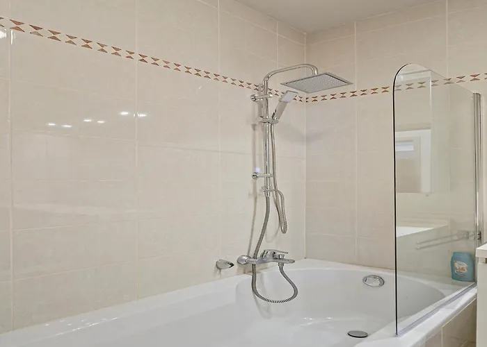 아파트 In Near The Marina *