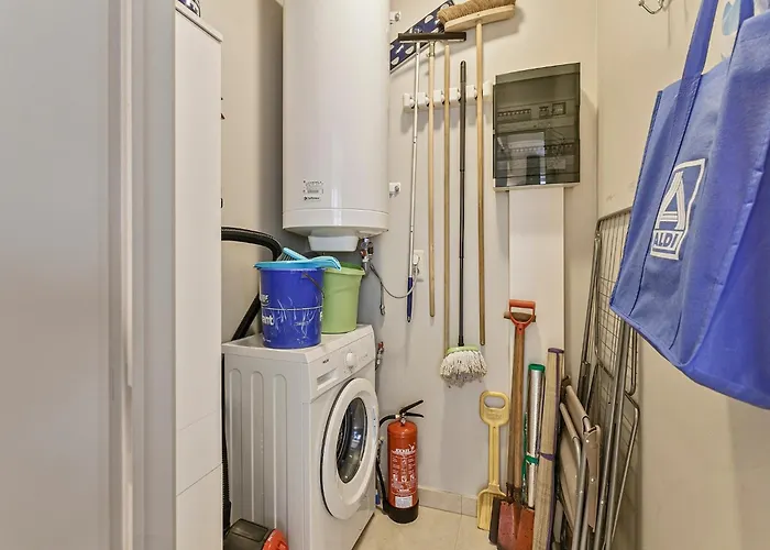 아파트 In Near The Marina *