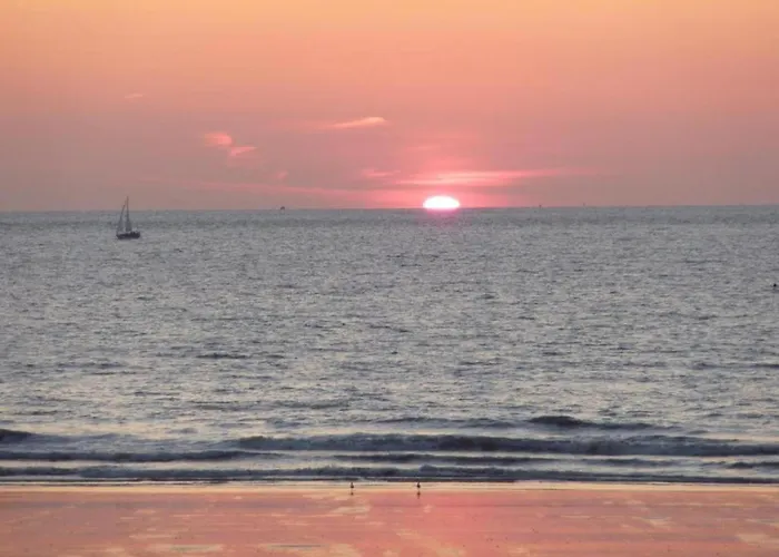 In Near The Marina 아파트